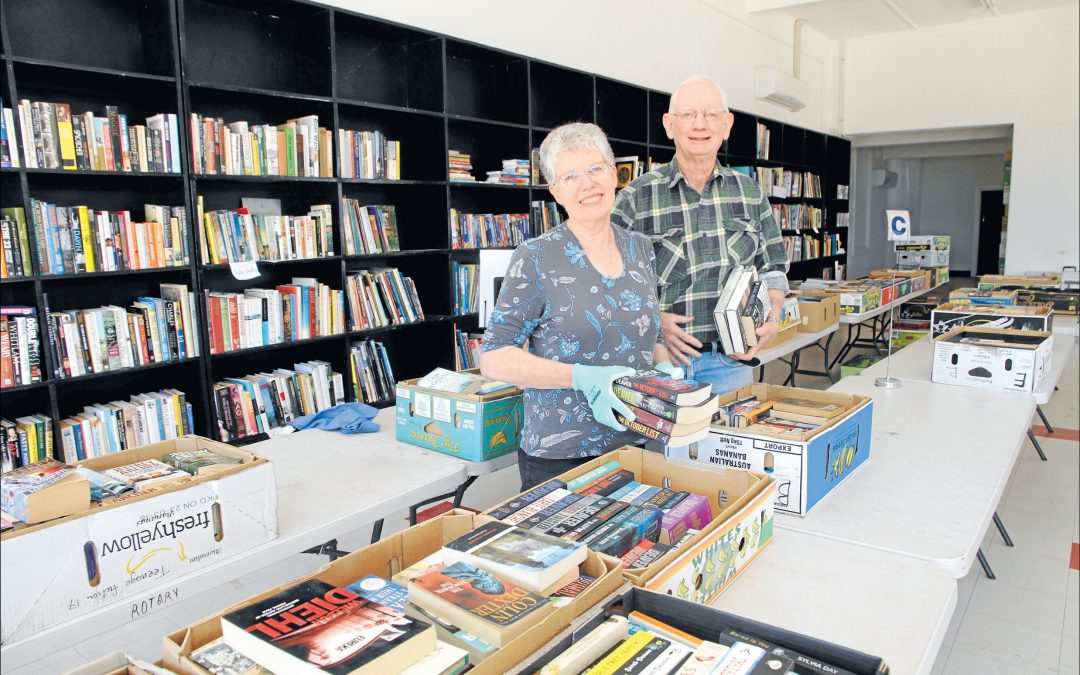 Thousands of bargain books – and everything must go