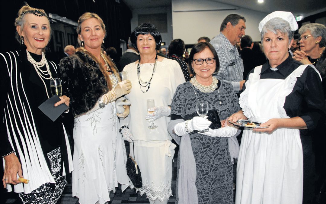 Dressed to the nines for Downton Abbey premiere