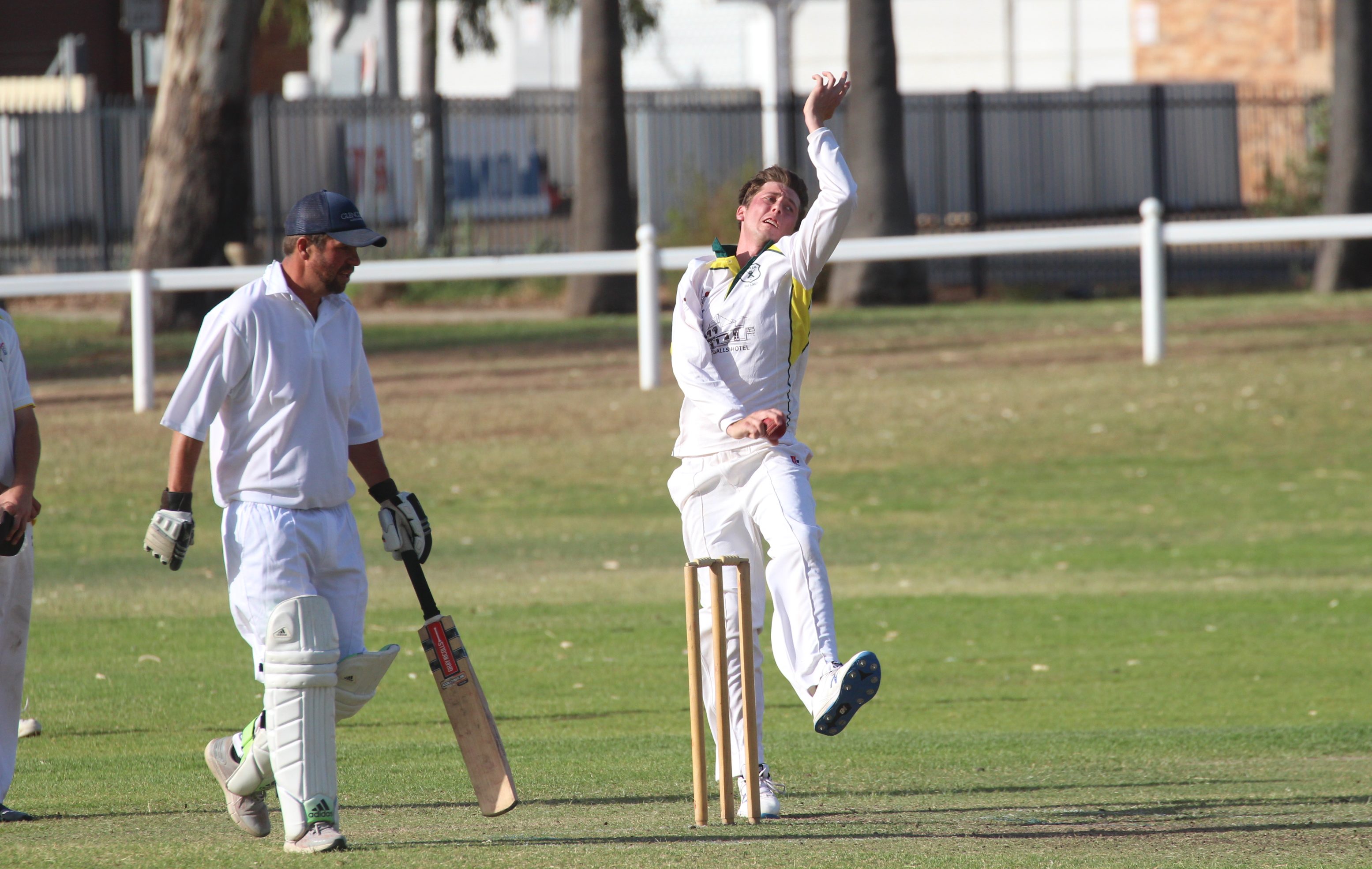 Schwager shows off in big Tatts win