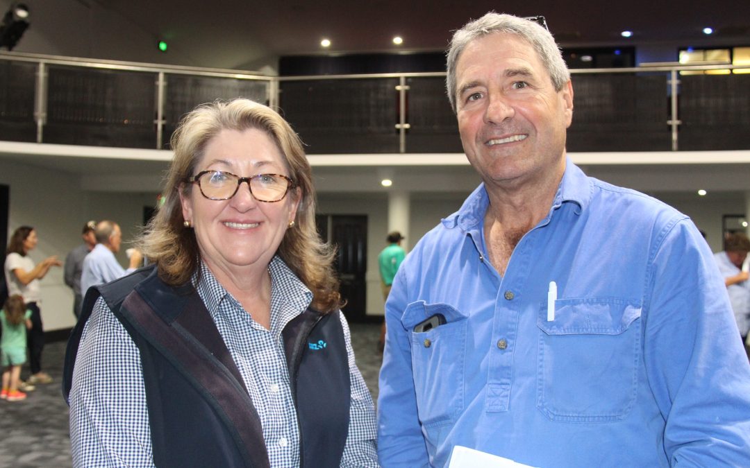 Wee Waa unites to win struggle for town water meeting