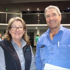 Wee Waa unites to win struggle for town water meeting