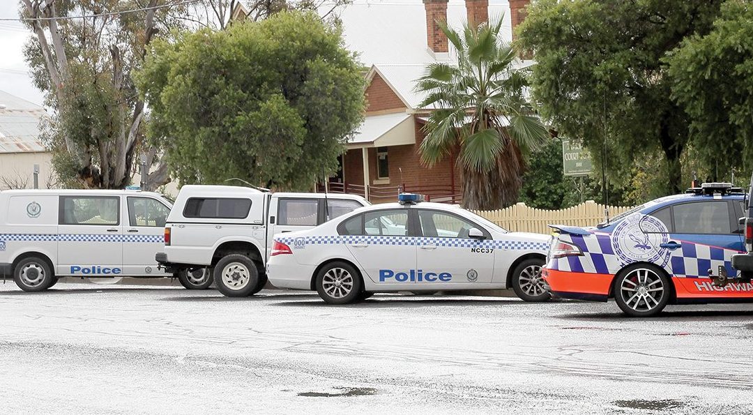 Councillors campaign to attract and retain police