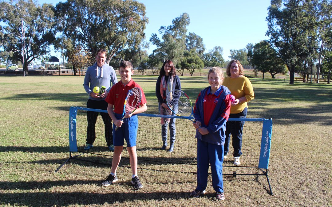 Narrabri and District Tennis Association donates equipment to primary schools