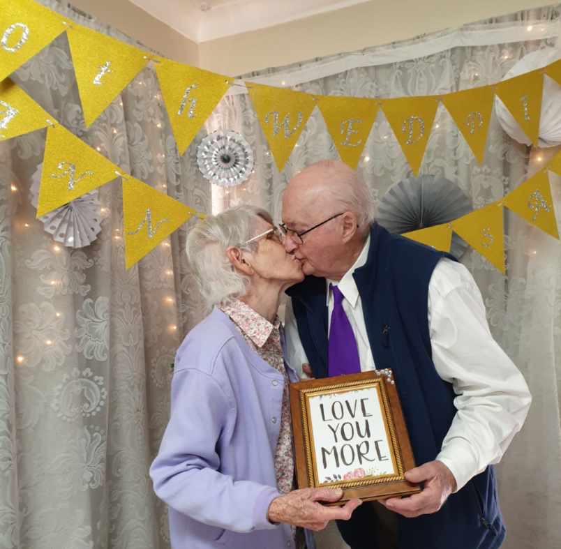 A special morning tea was recently held at Whiddon Wee Waa to celebrate Nada and David Fry’s 60th wedding anniversary.