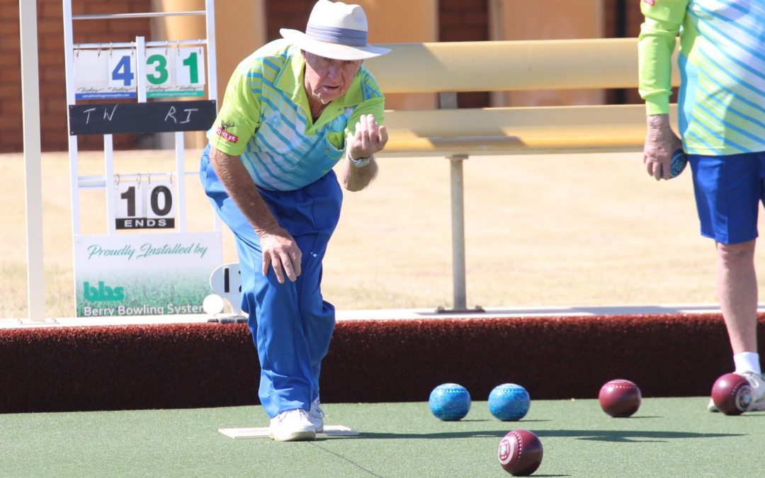 Bob Ireland and Paul Crutcher win the Narrabri Sporties’ Senior Pairs final