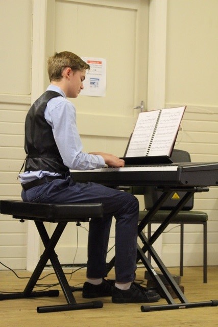 Daniel Smith wows the audience with his performance of Tarantella by Friedrich Burgmüller.