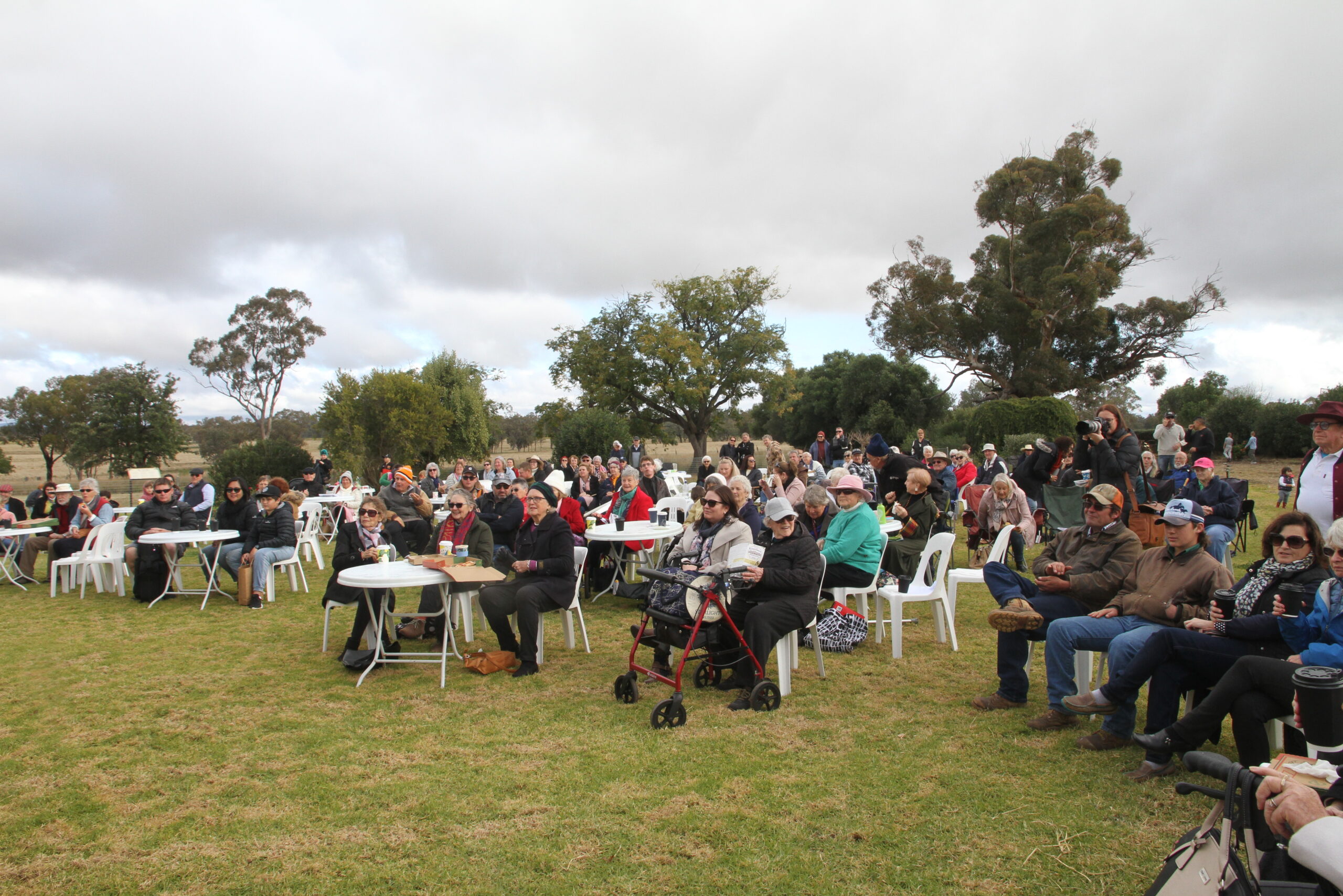 The Kurrumbede open day drew an estimated crowd of up to 2000 visitors.
