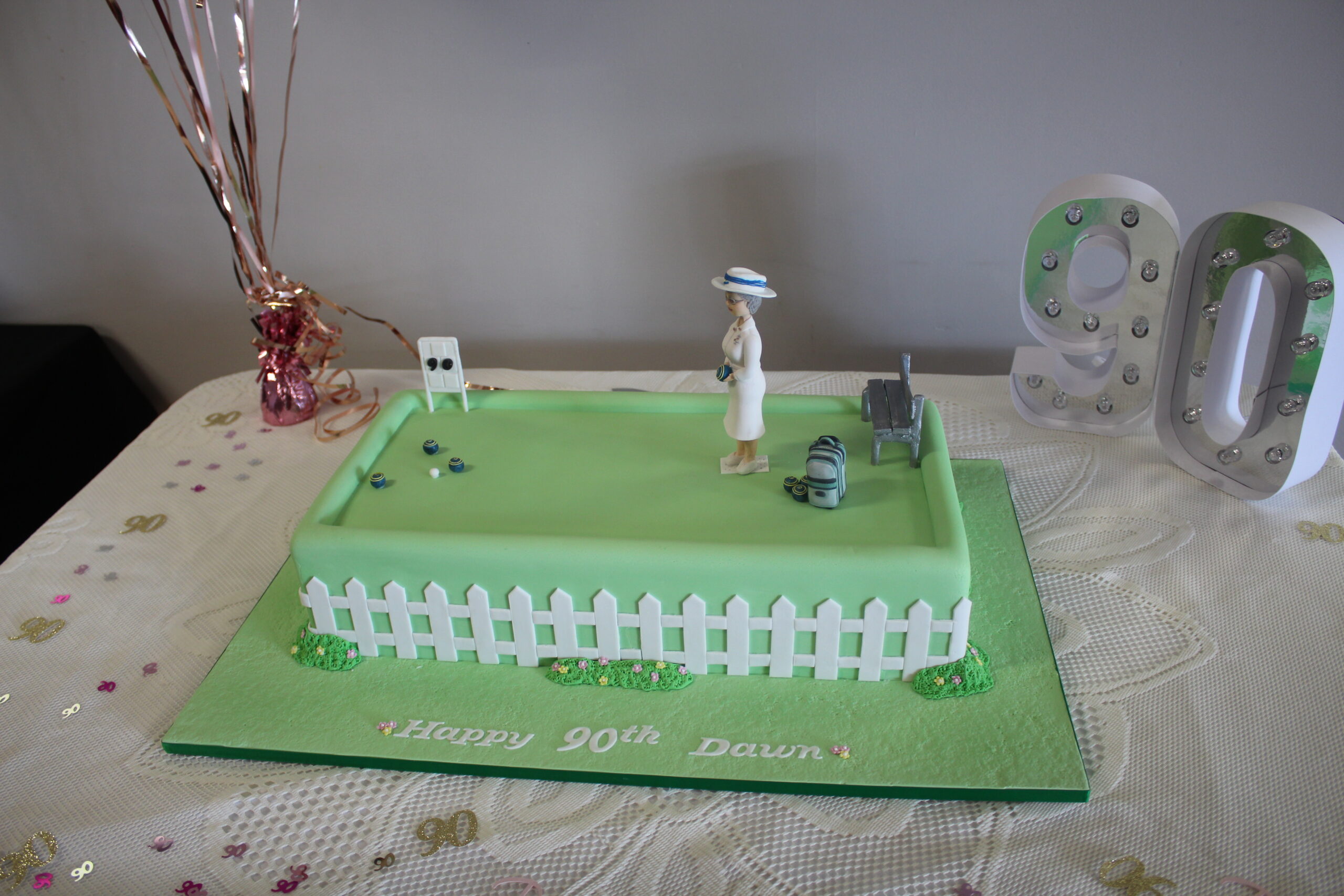 Dawn's 90th birthday cake was made by Robyn Pattison.