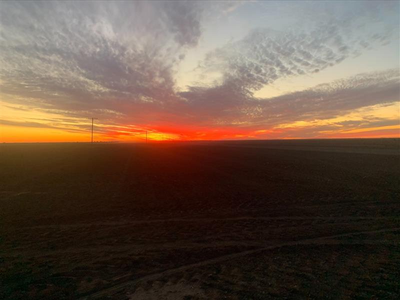 Wee Waa High School student Axel Currey’s photo essay of sunsets on farm. The theme for the next round of the photo competition is ‘Water’, and the Wee Waa News looks forward to sharing more images from students in a future edition.