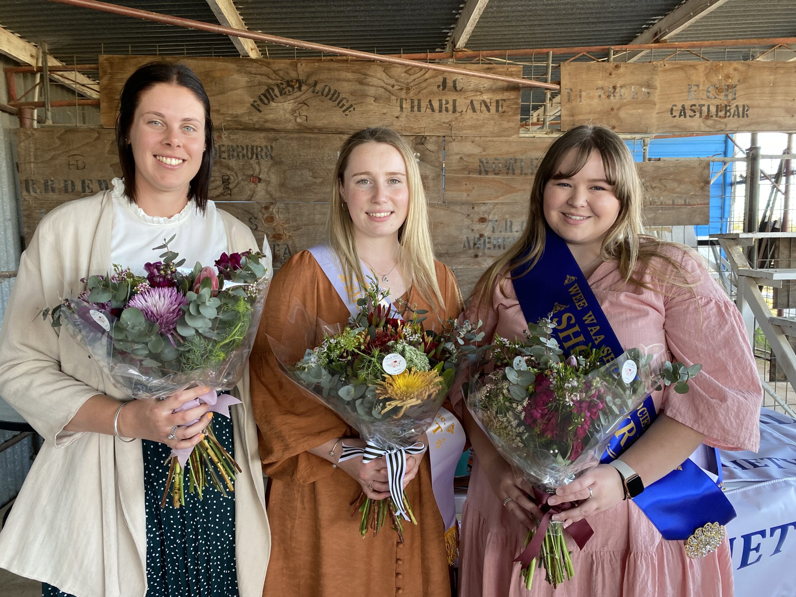 2021 Wee Waa senior Showgirl entrants Olivia Bray and Faith Pagett with 2021 Showgirl Georgia Dickinson.