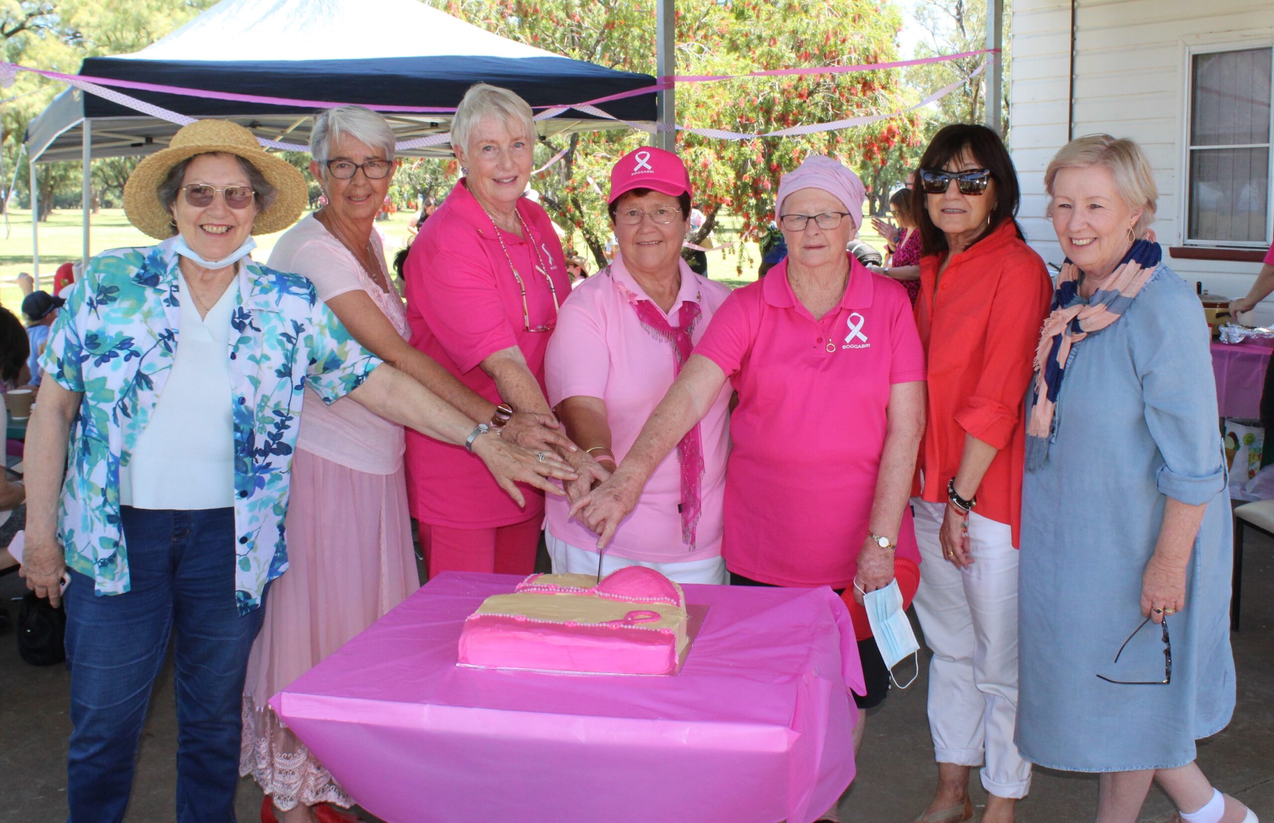 Boggabri unites for Pink Up support | PHOTOS