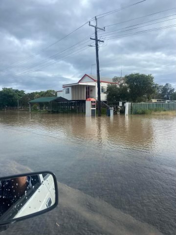 The Narrabri Shire has experienced heavy rainfall and serious flooding overnight. There are at least ten homes in the town of Gwabegar with water over the floor, people are staying with friends and the community hall is being used as a temporary shelter.