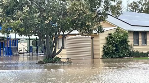 The Narrabri Shire has experienced heavy rainfall and serious flooding overnight. There are at least ten homes in the town of Gwabegar with water over the floor, people are staying with friends and the community hall is being used as a temporary shelter.