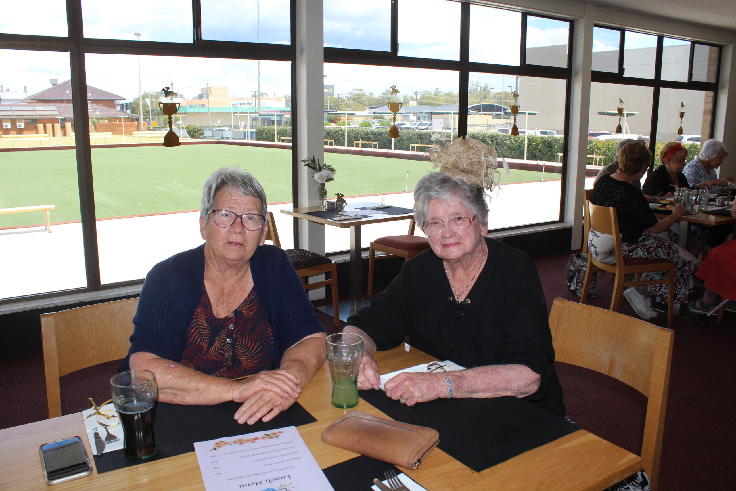 Dian Dean and Dawn Armstrong at the Narrabri Sporties.