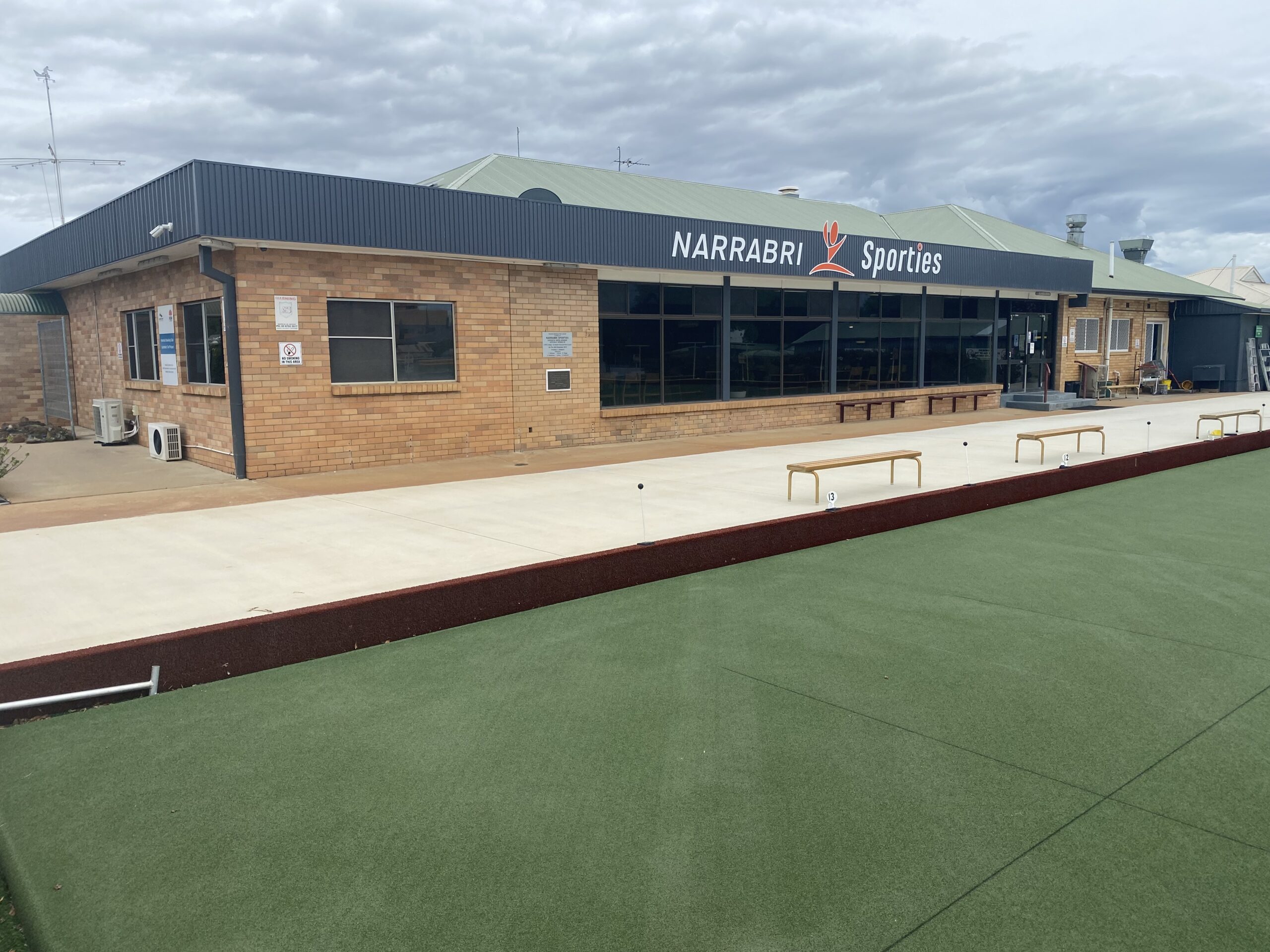 Narrabri Bowling Club will be managed by Club Narrabri in an initiative which may lead to amalgamation.