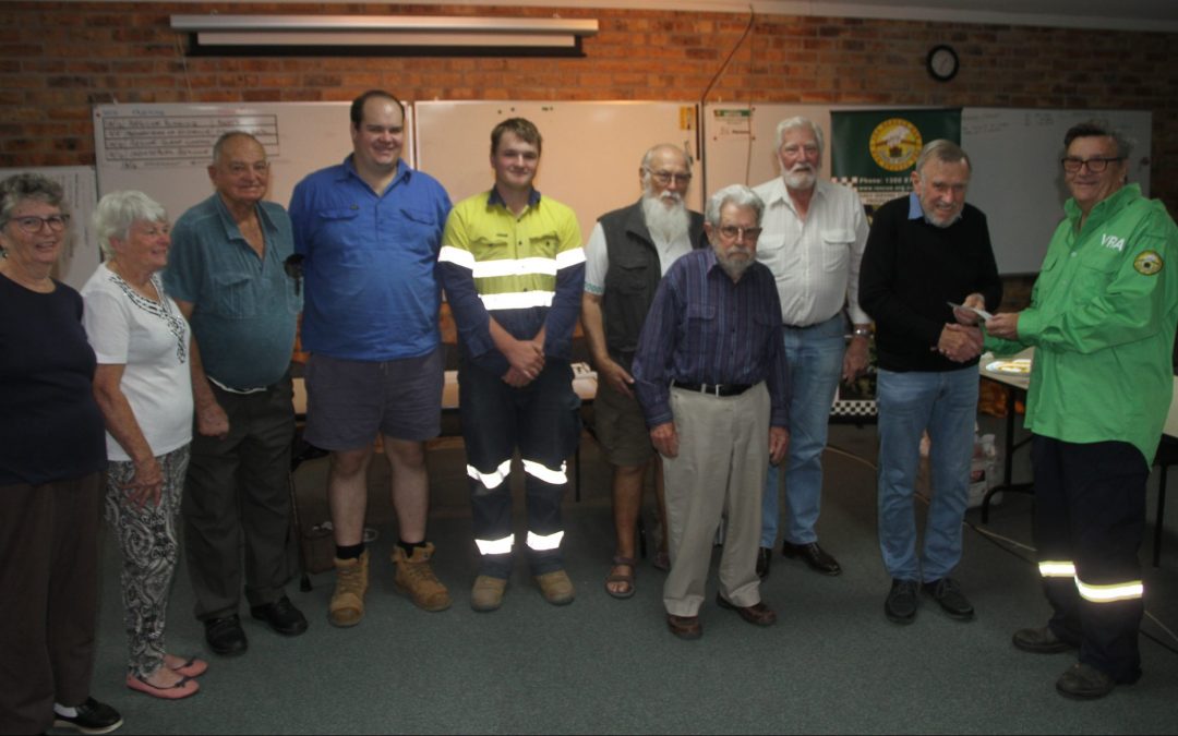 Bushwalkers’ donation supports the Narrabri VRA