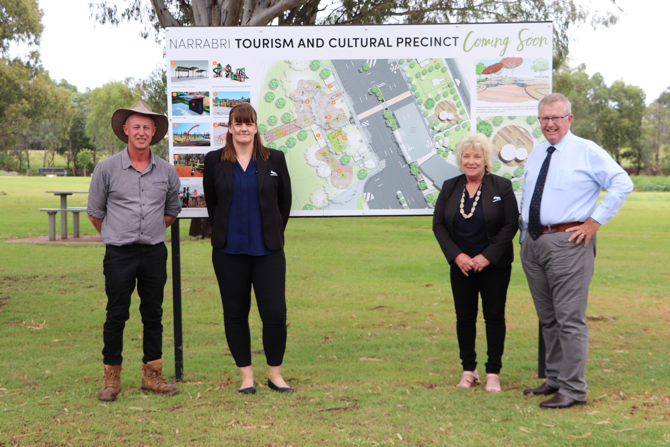 Mark Coulton calls in for tourism precinct talks