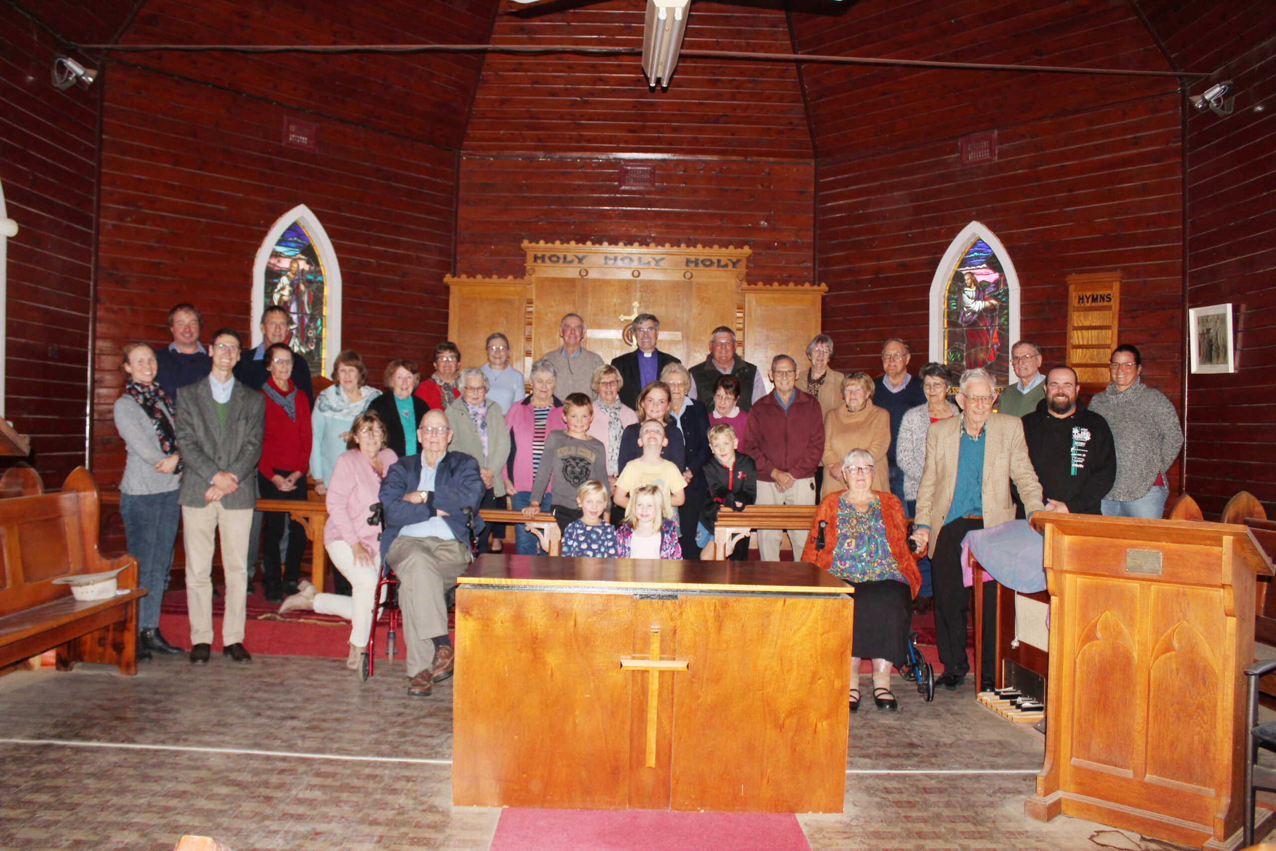 Church-goers say farewell to St Clement’s at Baan Baa