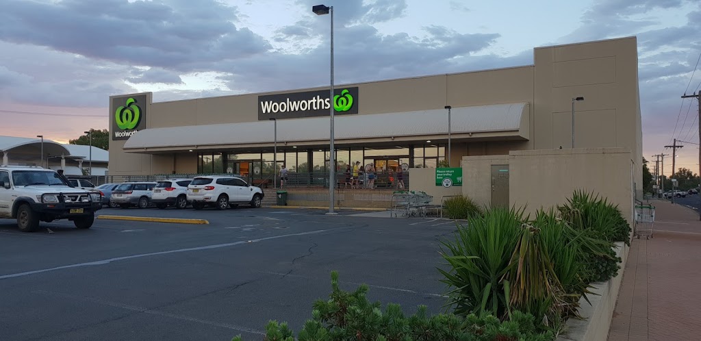 Investor buys Woolworths Narrabri supermarket site