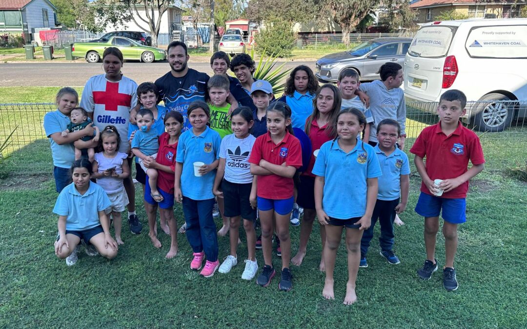 NRL gun Braydon Trindall receives a warm welcome home from the Narrabri Shire | PHOTOS