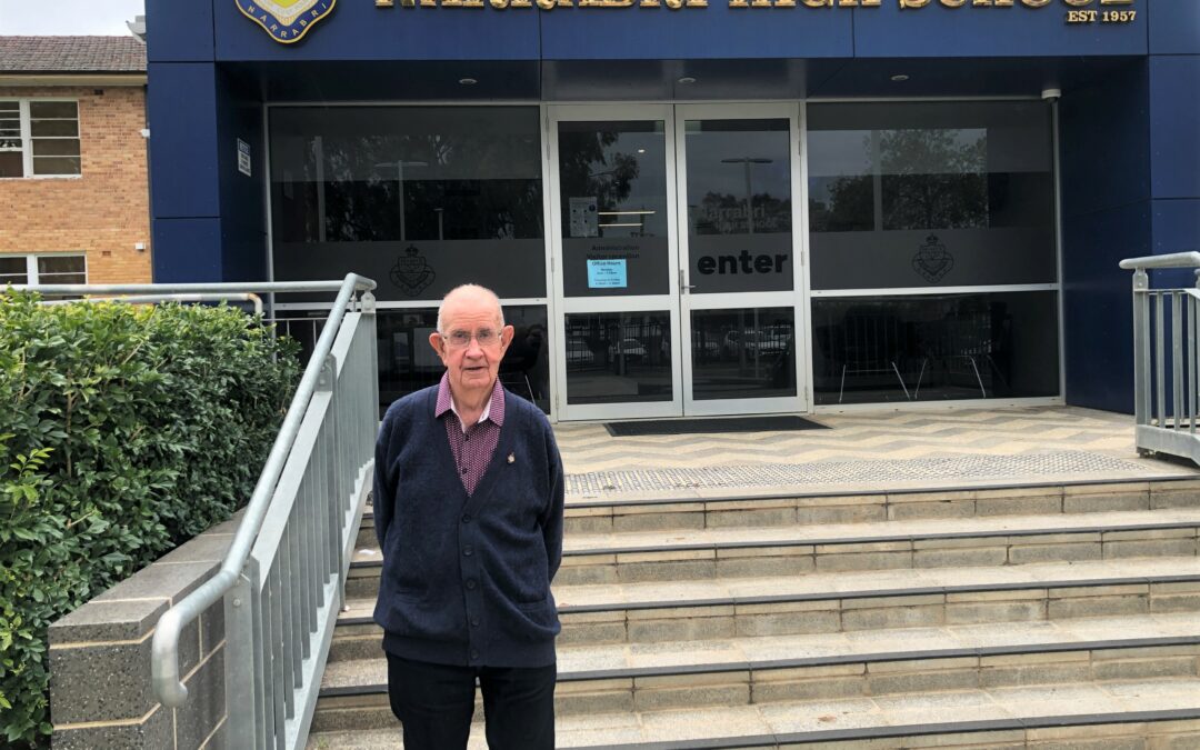 Former Deputy Principal Mr Norm Robinson visits Narrabri High