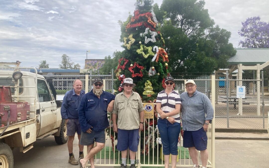 Christmas carols come early in Wee Waa this year