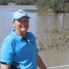 Namoi Dragons member at Melbourne Pink Paddle Power