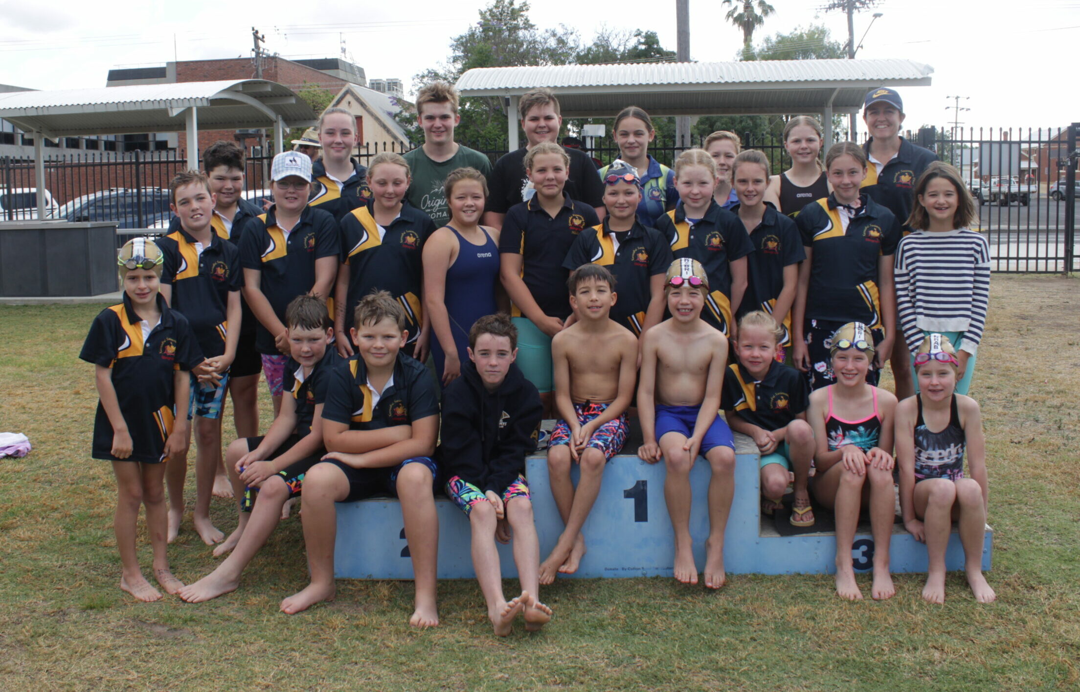 Narrabri Stingrays swimmers excel at home carnival