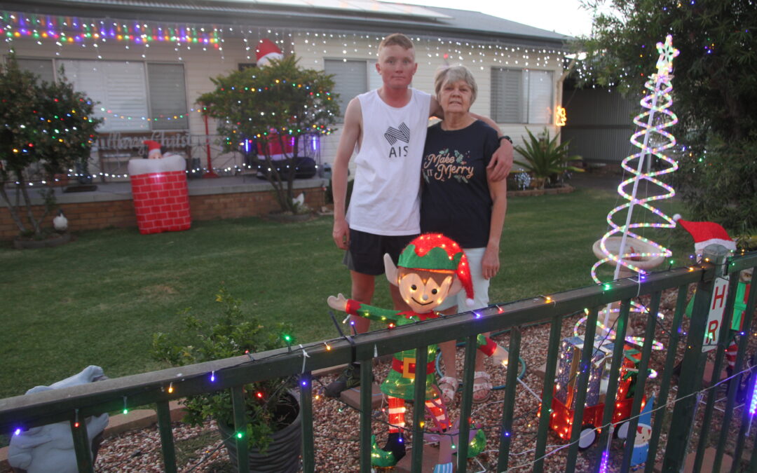 Narrabri homes decked to the halls with Christmas cheer