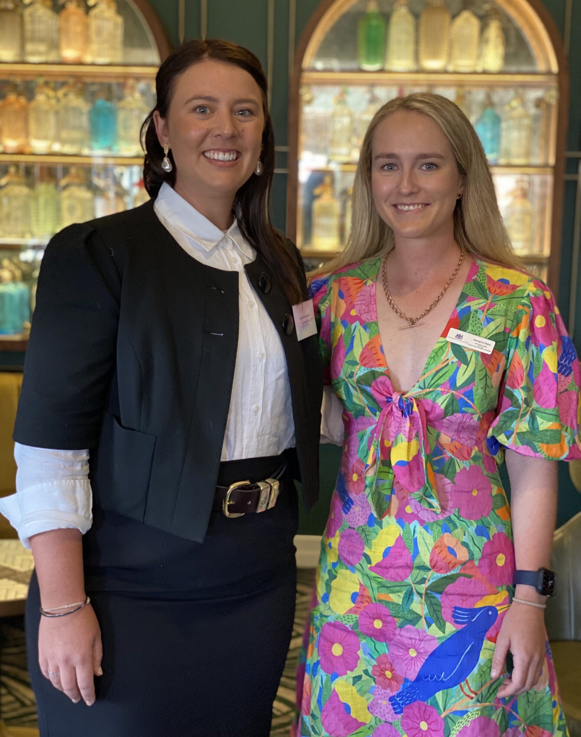 Young Woman Competition Workshop: 2022 Narrabri Young Woman winner Samantha Coppin and workshop coordinator and former Wee Waa Young Woman winner Georgie Haire.