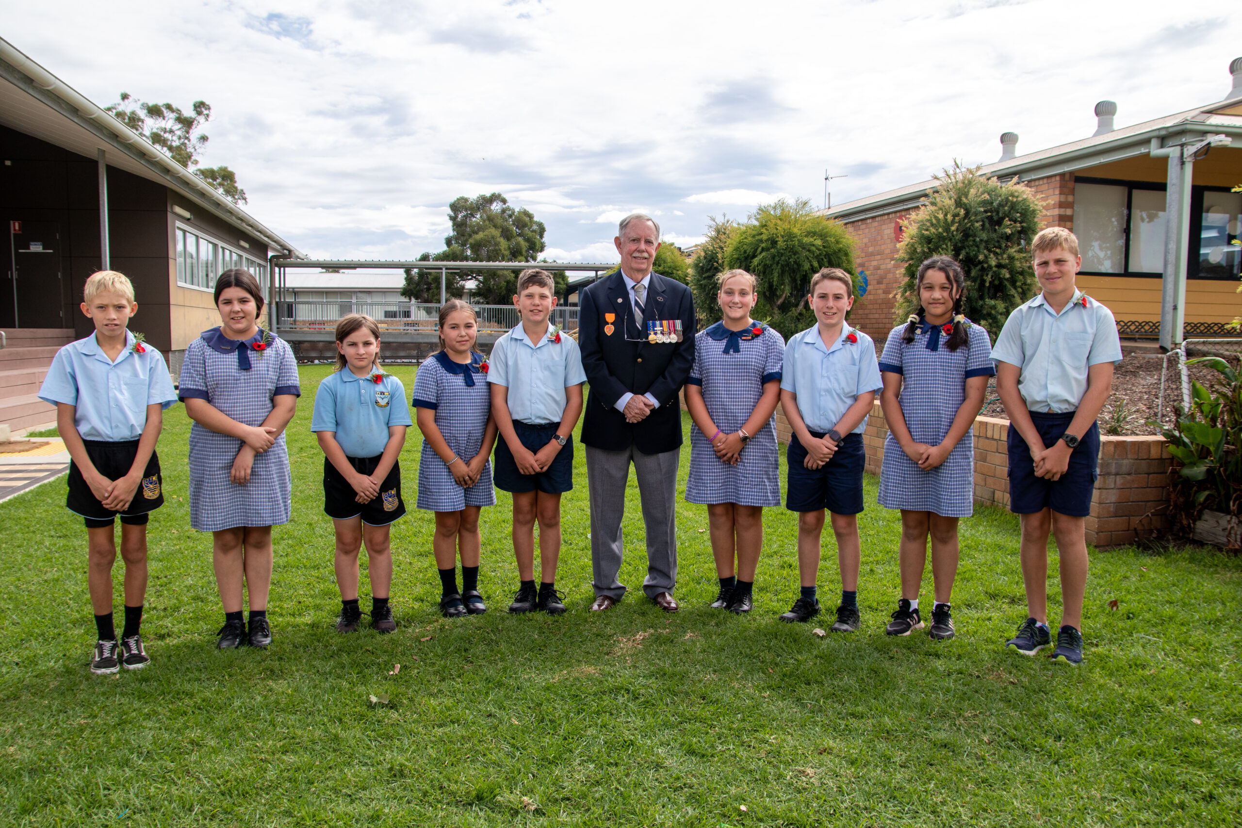 Narrabri Public School marks Anzac Day with moving tribute