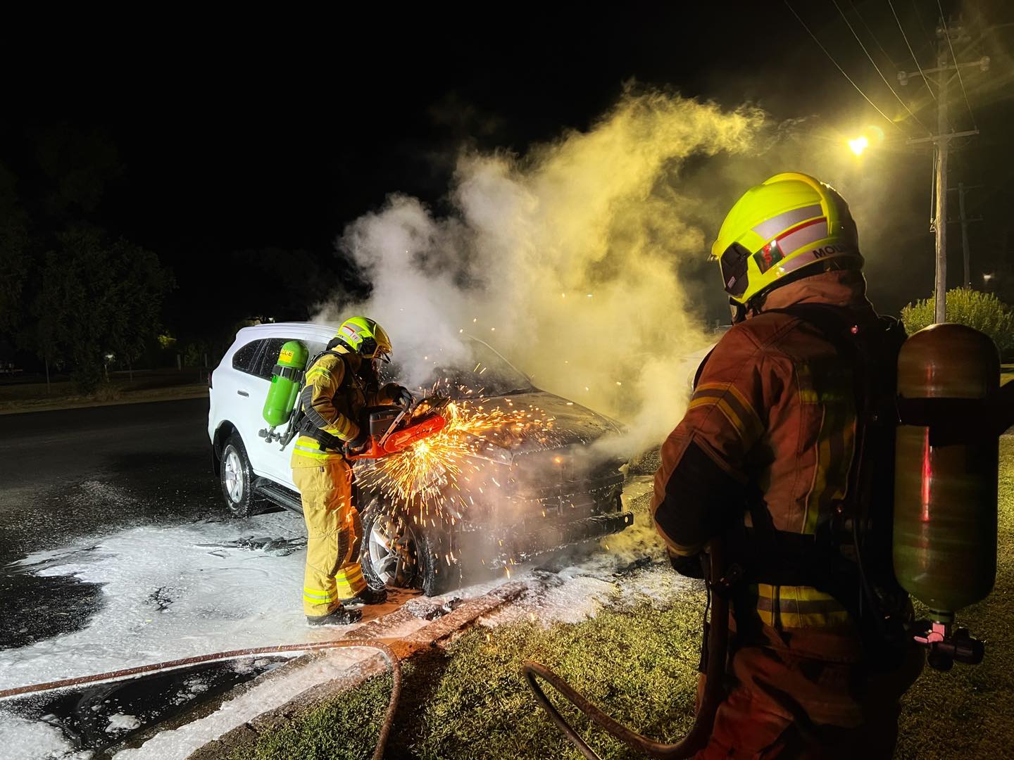 Firefighters Extinguish Vehicle Blaze The Courier