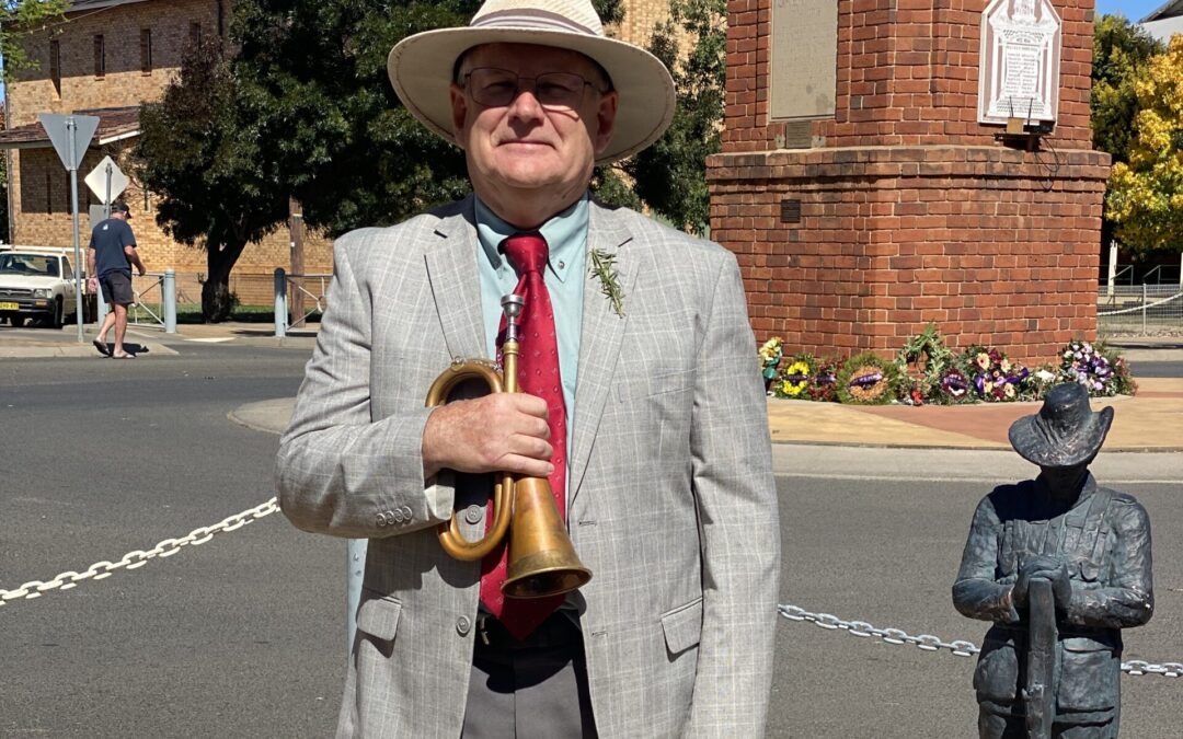 Wee Waa bugler sounds the Last Post for 40 years