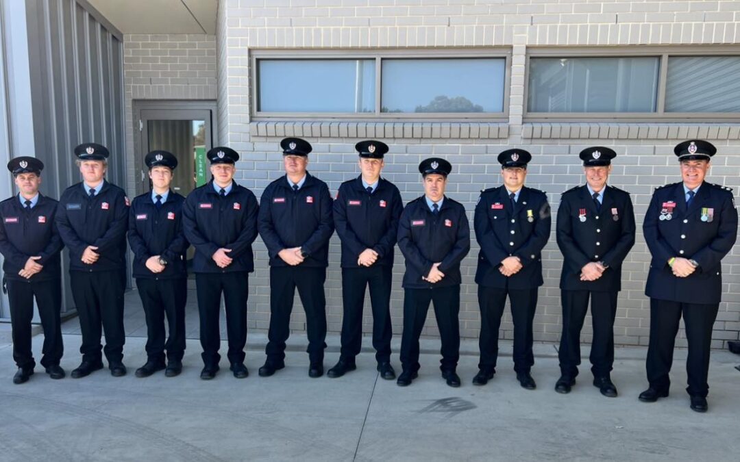 National Emergency Medal awarded to 13 from Narrabri Fire and Rescue