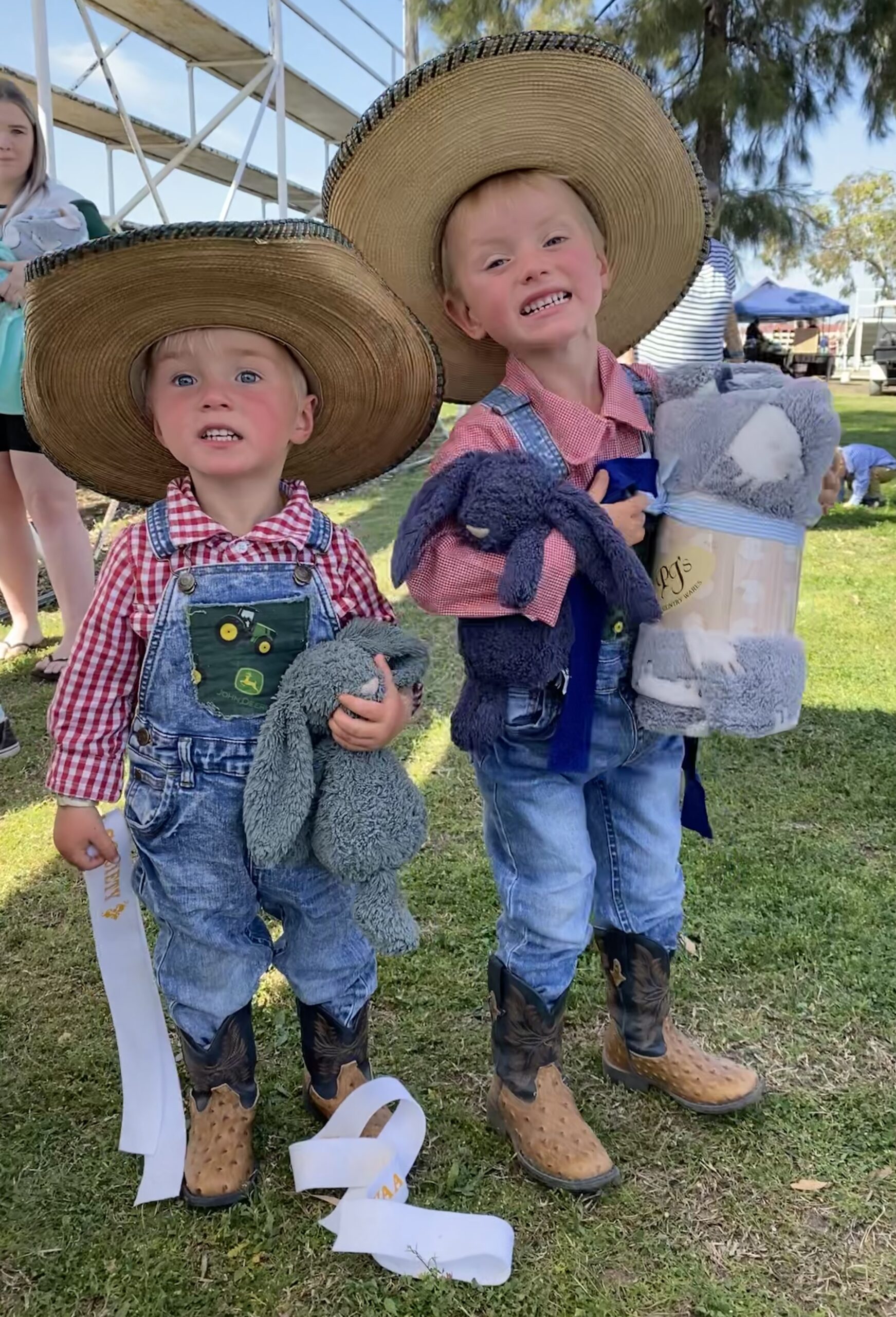 Brothers Eli and Austin Leggett-Mortimer won the twinning category in their cute country hats and gear. Austin also won the 19 months to three years category for boys.