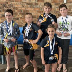 Stingrays making a splash