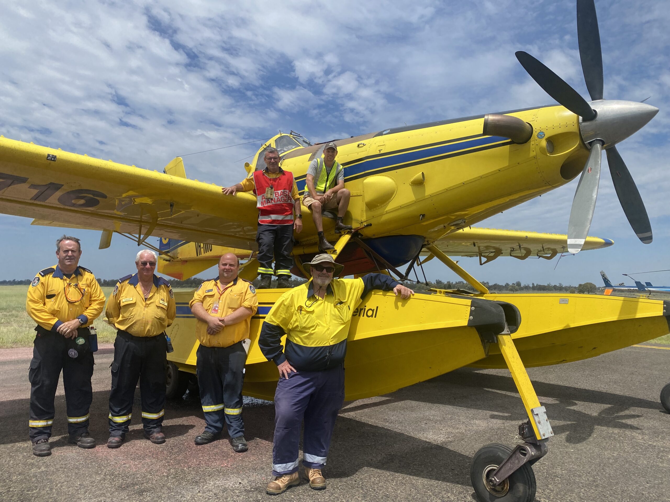 Water bombers support firefighters at the front