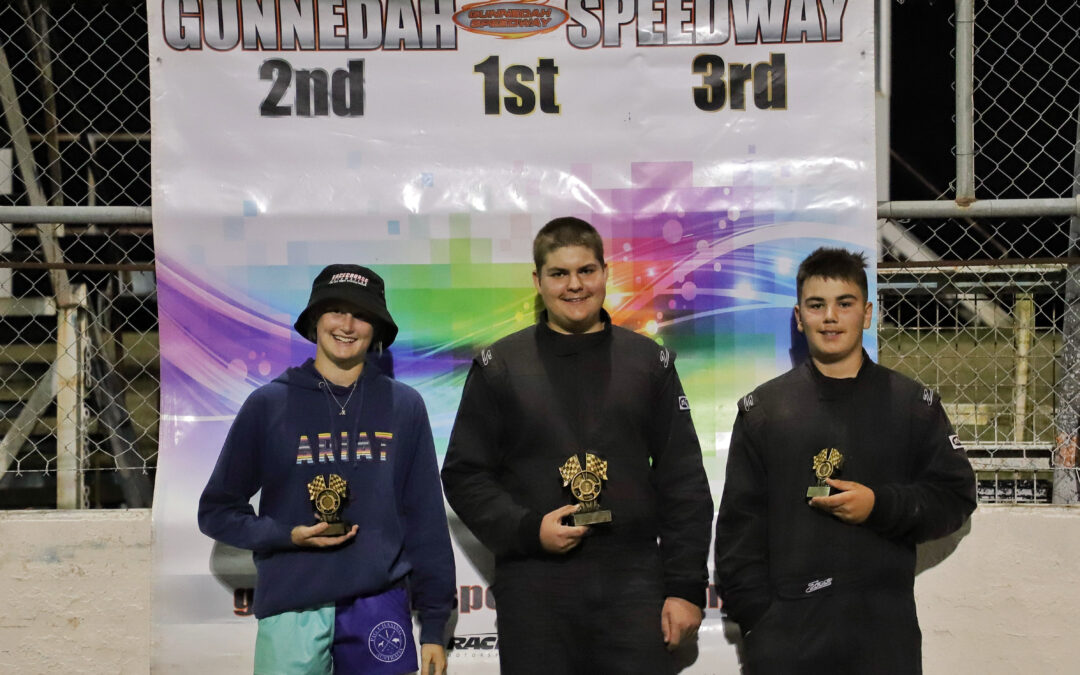 Narrabri speedway racing driver Hunter Smith claims maiden feature race victory in Gunnedah