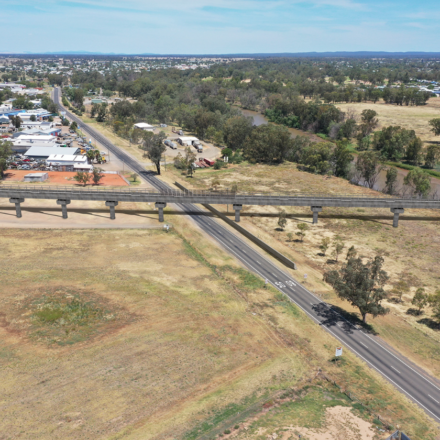 Federal funding cut to Inland Rail a major blow