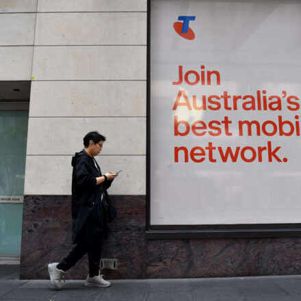 Telcos to move on 3G closure despite inquiry fears