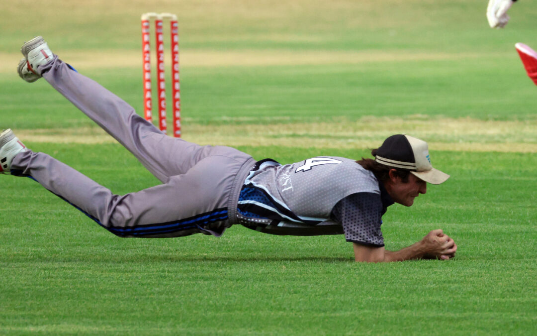 Duncan claims batting honour but Tourist Hotel fumble second place in the final round