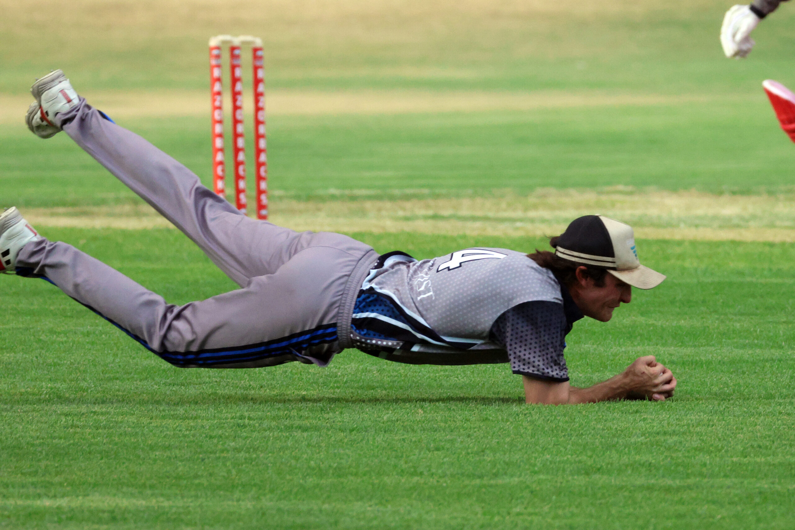 Duncan claims batting honour but Tourist Hotel fumble second place in the final round