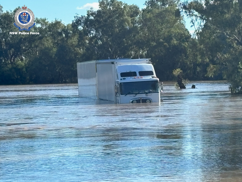 Police to investigate alleged dangerous driving during flood