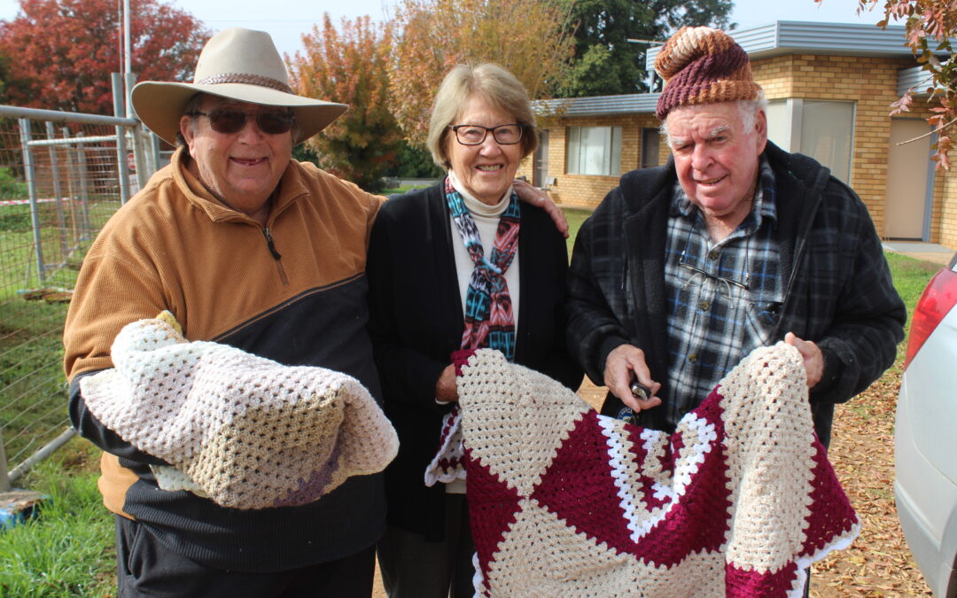 Narrabri Creative Craft Group members deliver winter woollies
