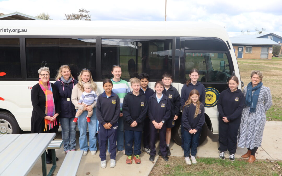 Narrabri Public School unveils Variety bus