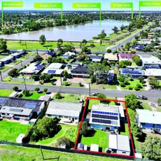 Fully renovated home near the lake