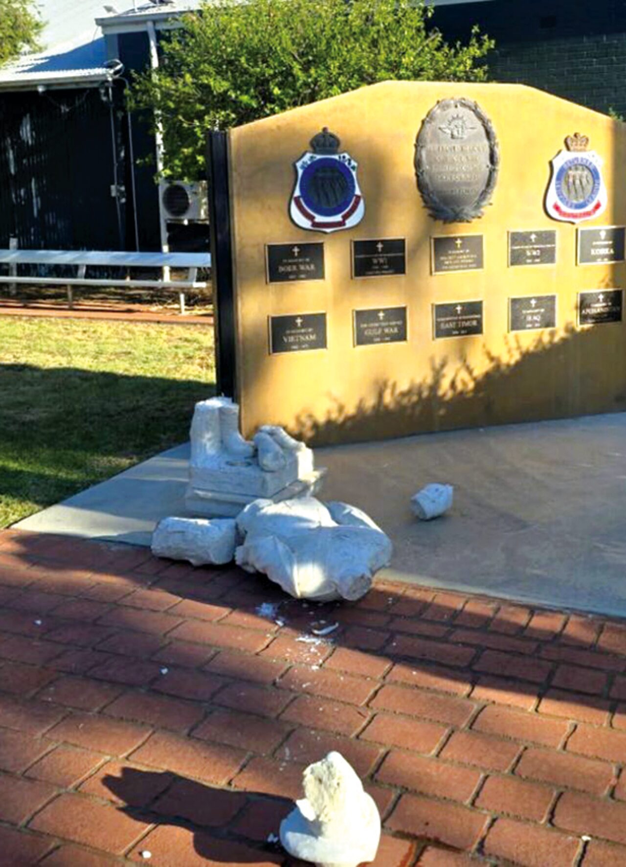 Police issue update after Walgett Anzac memorial damaged