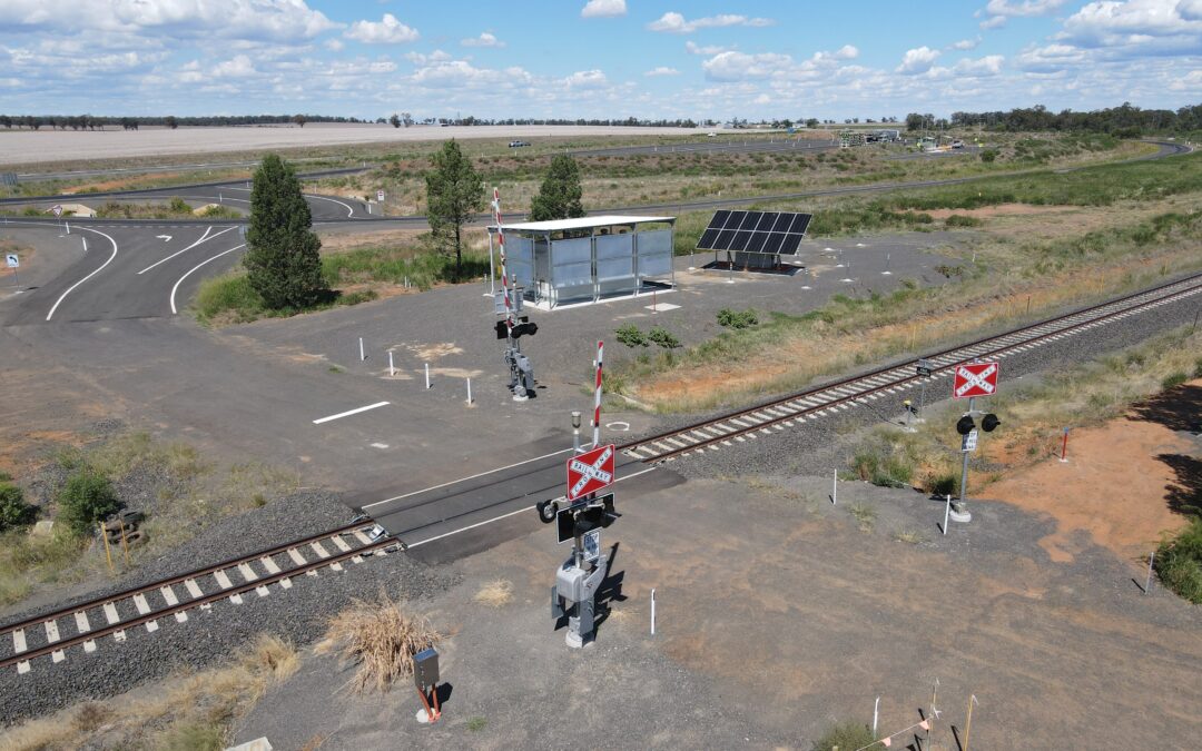 Two level crossings upgraded to solar power by Inland Rail