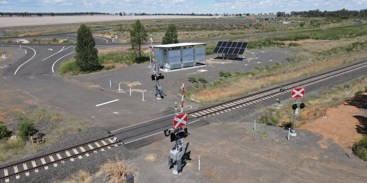 Two level crossings upgraded to solar power by Inland Rail