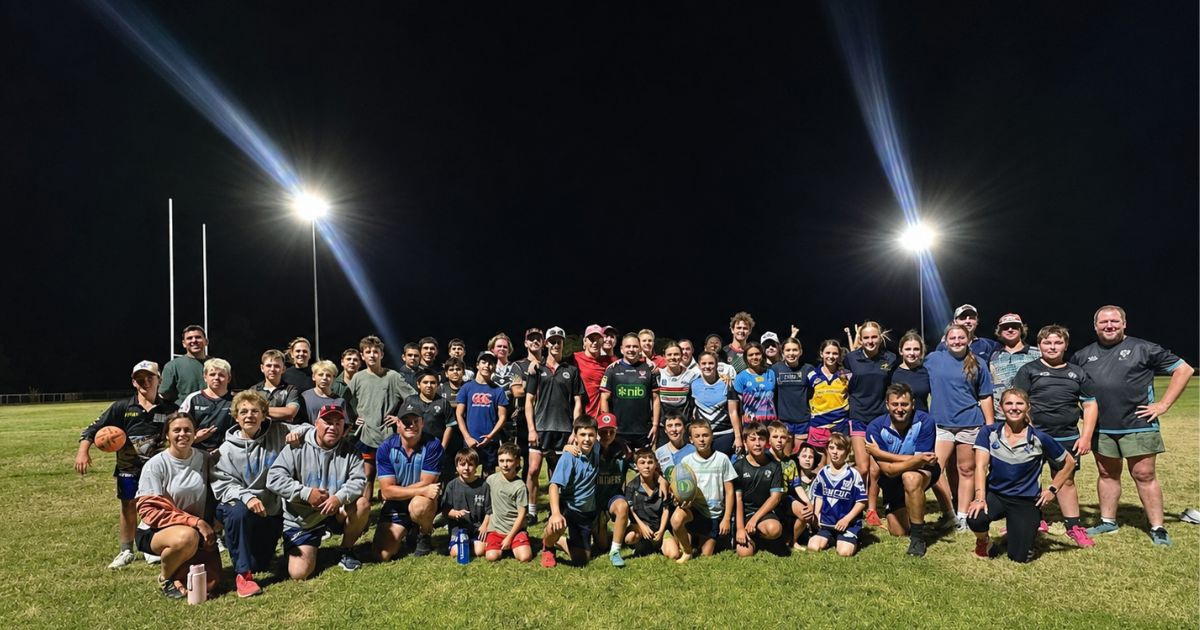 Narrabri Touch draws big crowd at Wee Waa gala night